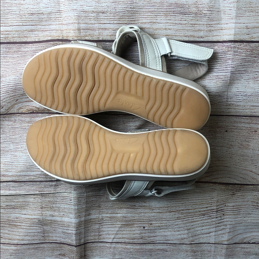 Clarks® Wrenly Eve Women's‎ Leather Wedge Sandals - Picture 5 of 6